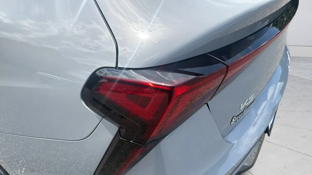 2025 Kia K5 GT-Line thumbnail 29