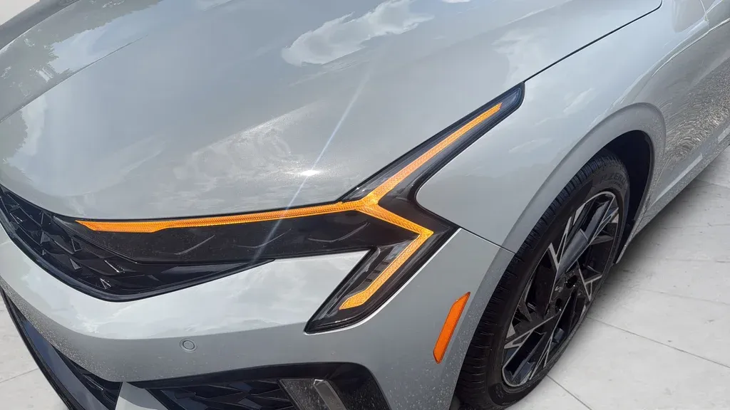 2025 Kia K5 GT-Line thumbnail 32