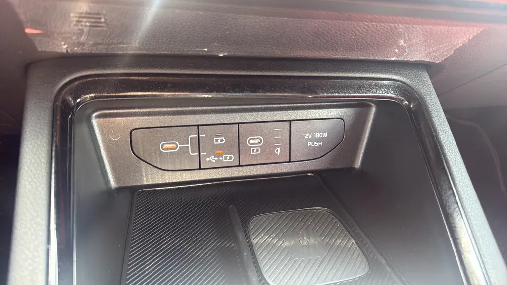 2025 Kia K5 GT-Line thumbnail 33