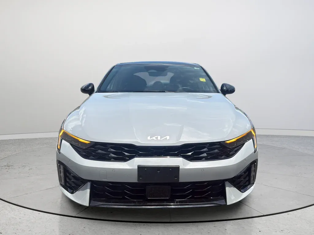 2025 Kia K5 GT-Line thumbnail 4