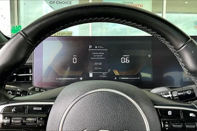 2025 Kia K5 GT-Line thumbnail 12