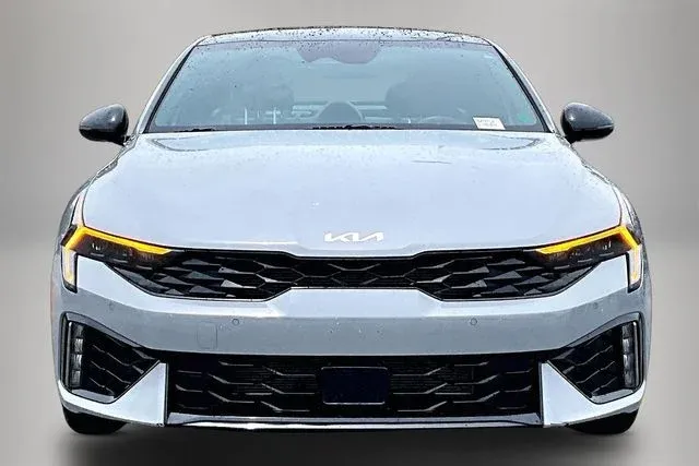 2025 Kia K5 GT-Line thumbnail 3
