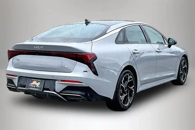 2025 Kia K5 GT-Line thumbnail 5