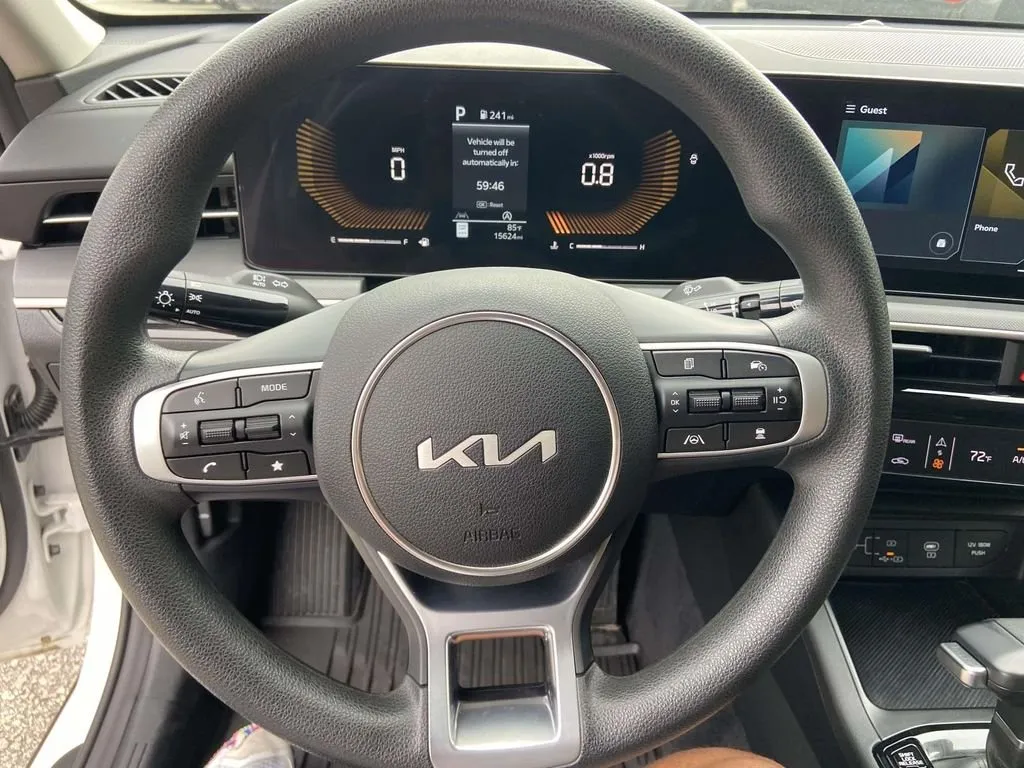 2025 Kia K5 LXS thumbnail 33