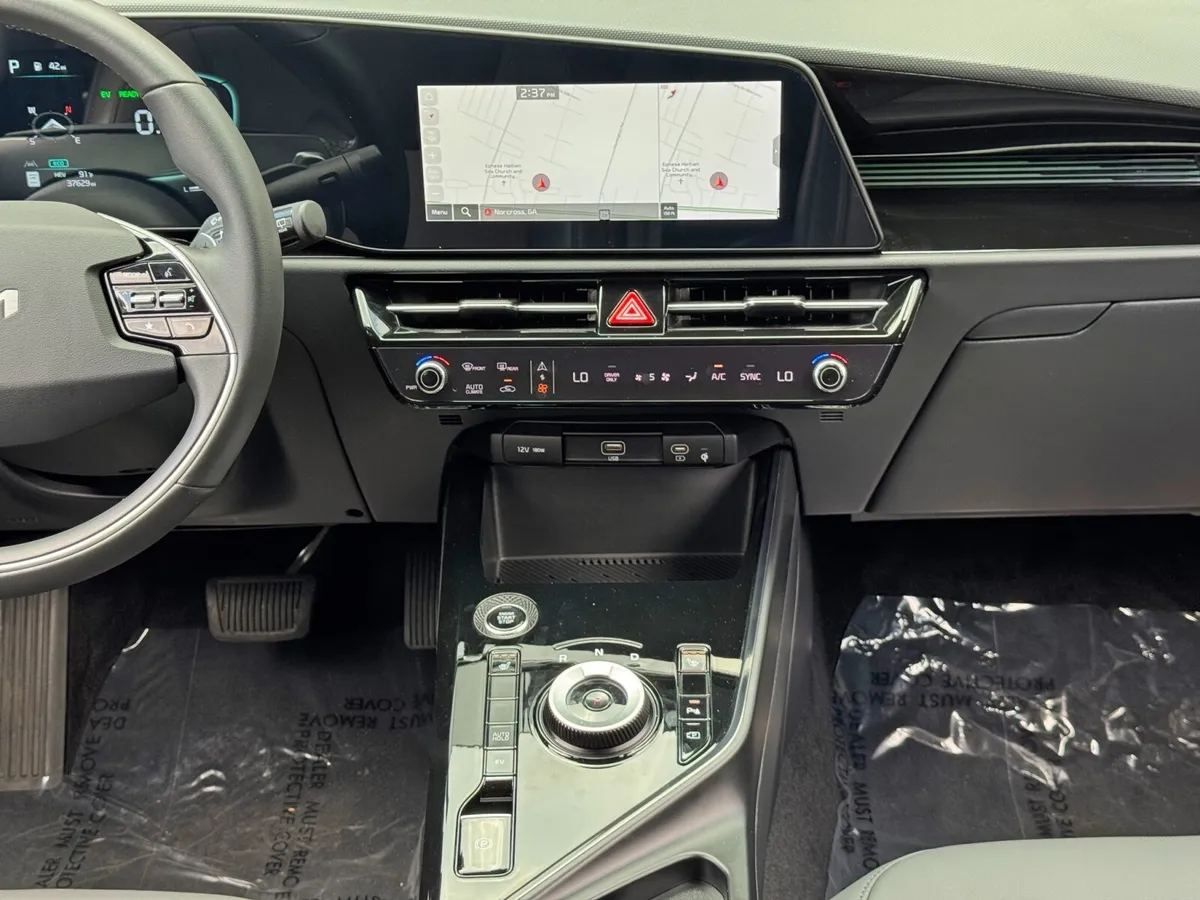 2025 Kia Niro Plug-In Hybrid EX thumbnail 21