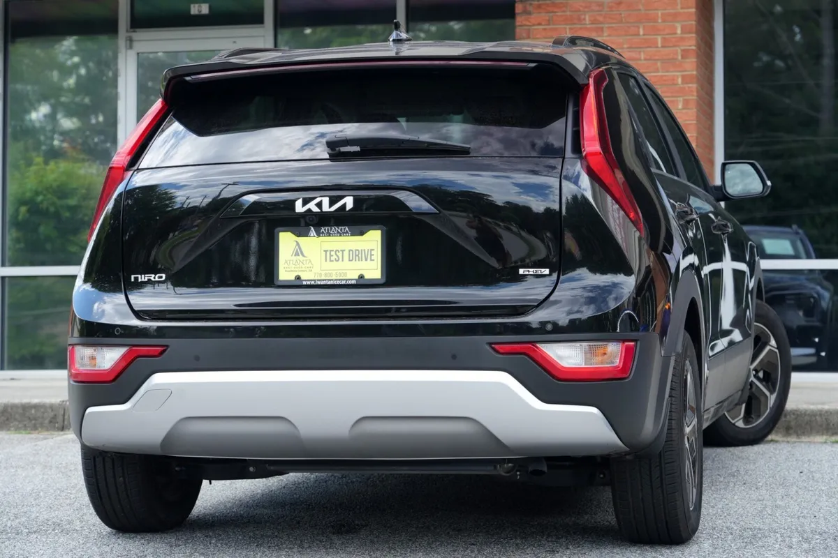 2025 Kia Niro Plug-In Hybrid EX thumbnail 4