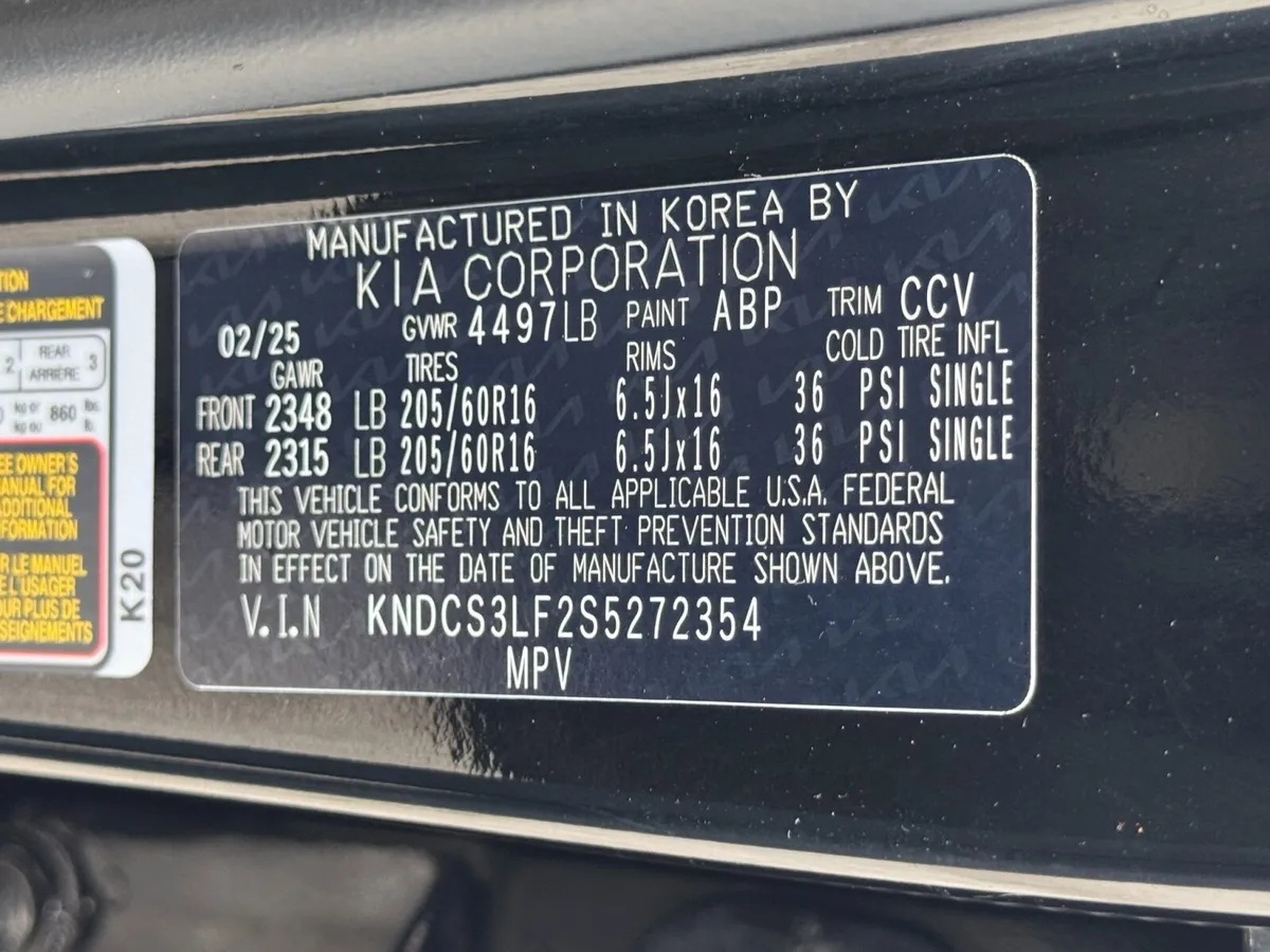 2025 Kia Niro Plug-In Hybrid EX thumbnail 40