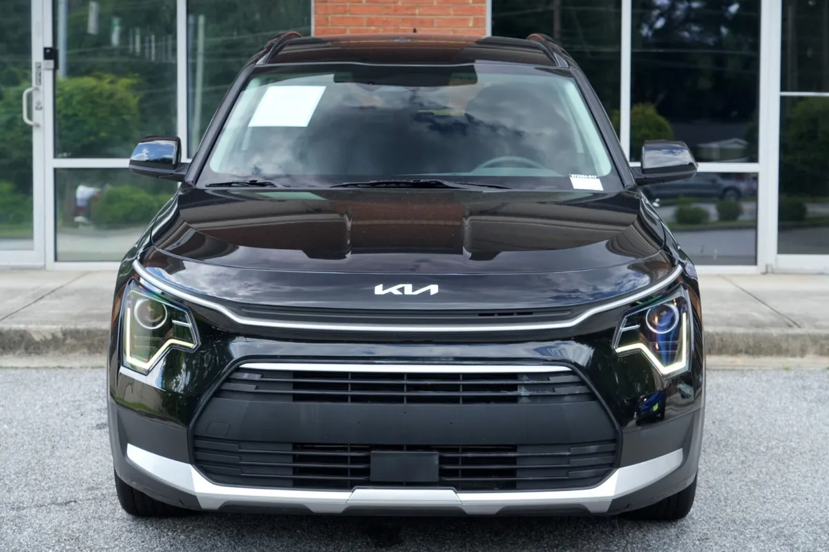 2025 Kia Niro Plug-In Hybrid EX thumbnail 41