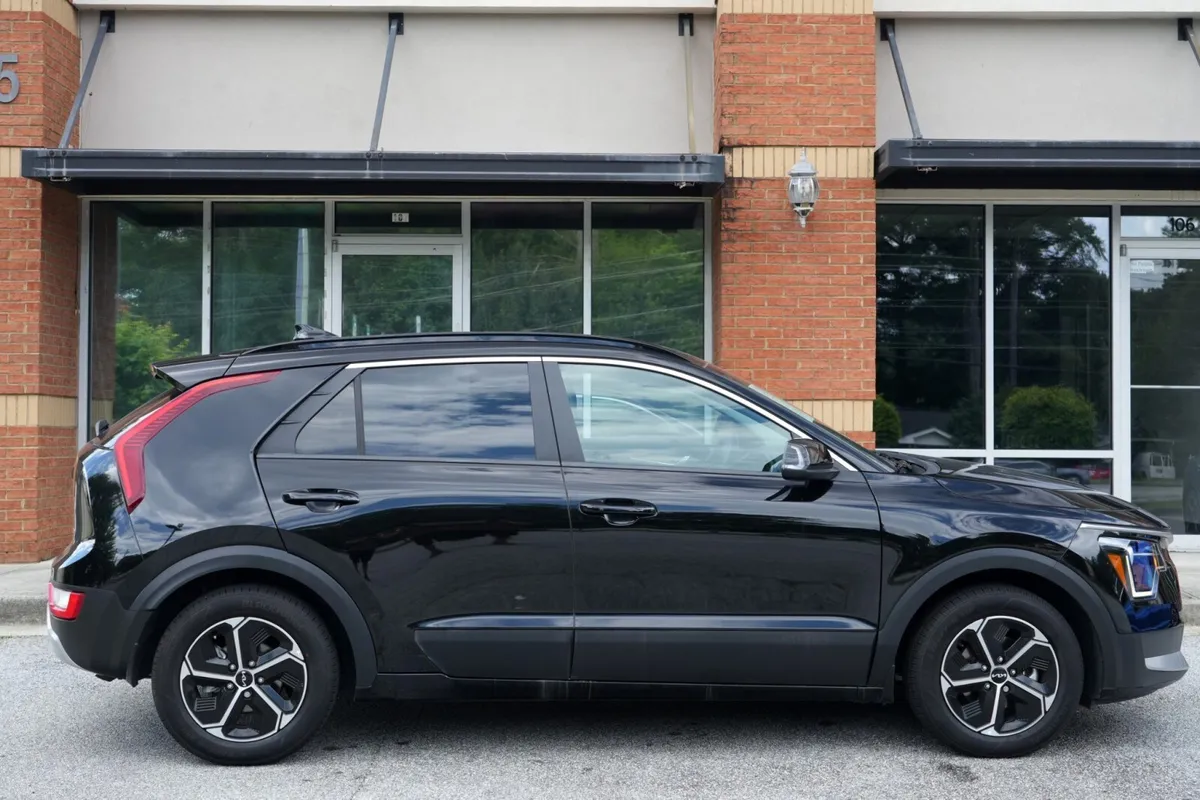 2025 Kia Niro Plug-In Hybrid EX thumbnail 47