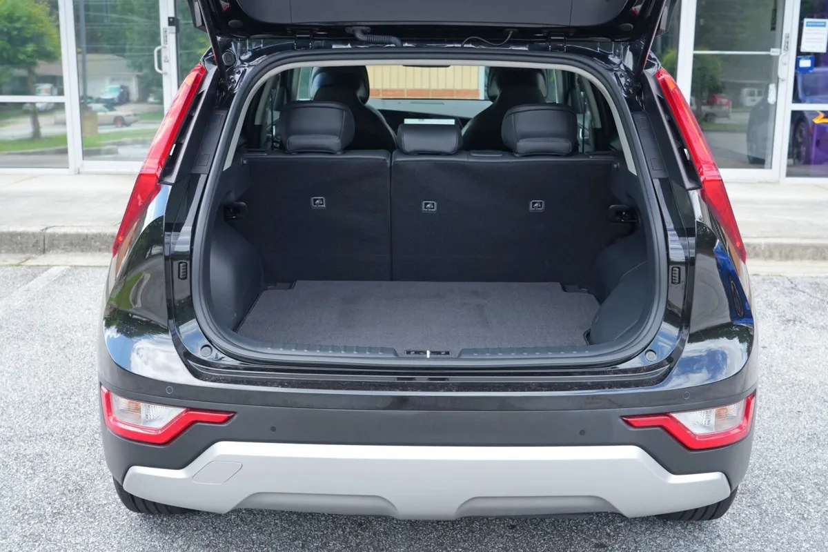 2025 Kia Niro Plug-In Hybrid EX thumbnail 9