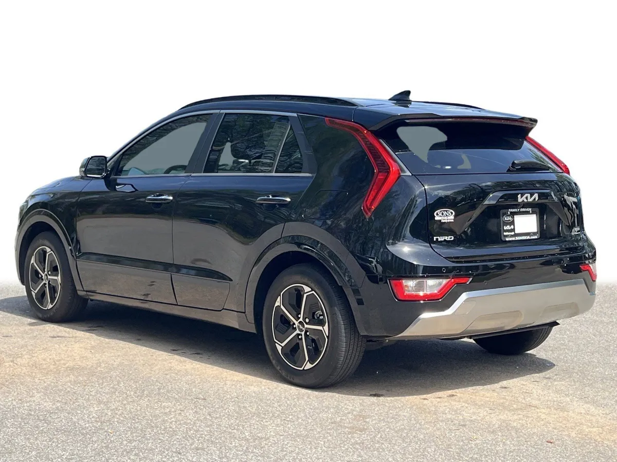 2025 Kia Niro SX thumbnail 23