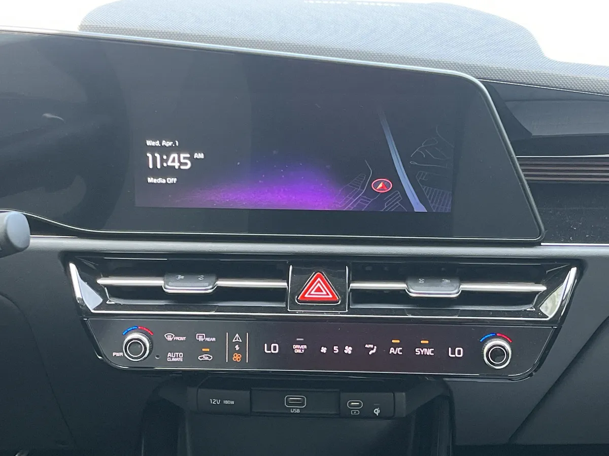 2025 Kia Niro SX thumbnail 5