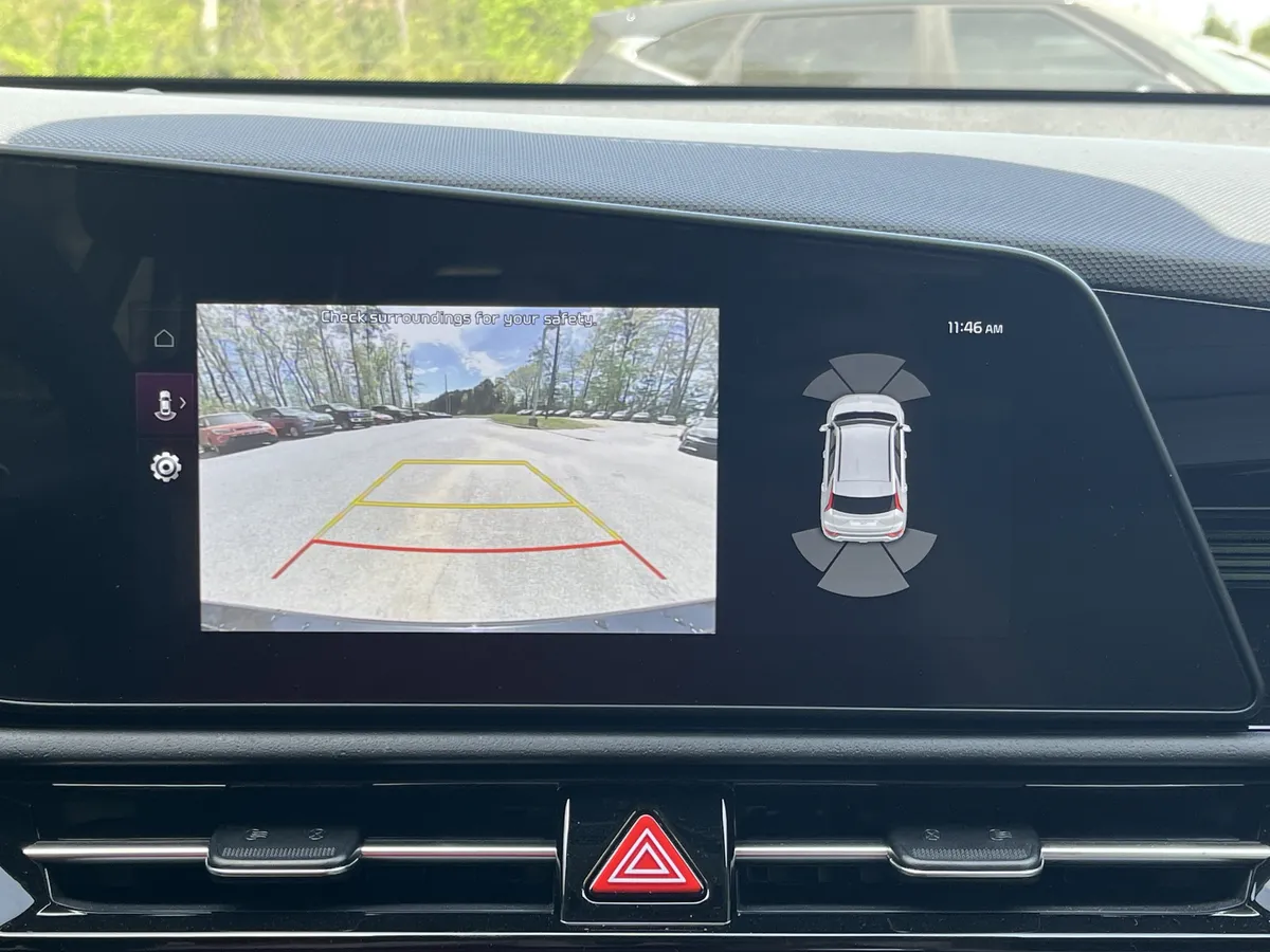 2025 Kia Niro SX thumbnail 8
