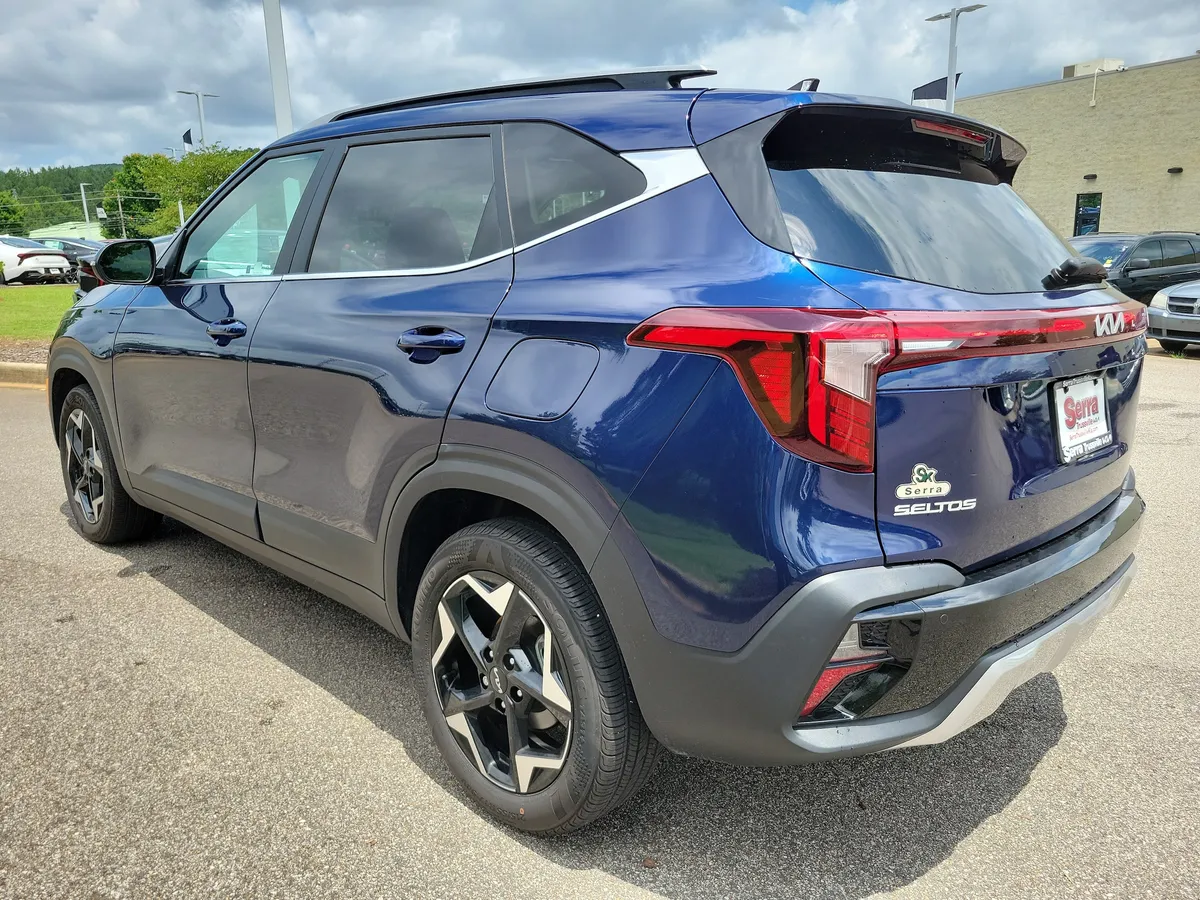 2025 Kia Seltos EX thumbnail 3