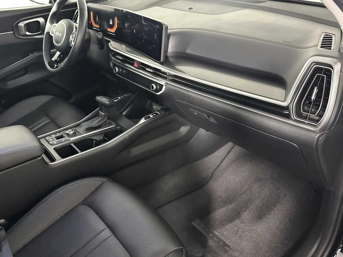 2025 Kia Sorento EX thumbnail 17