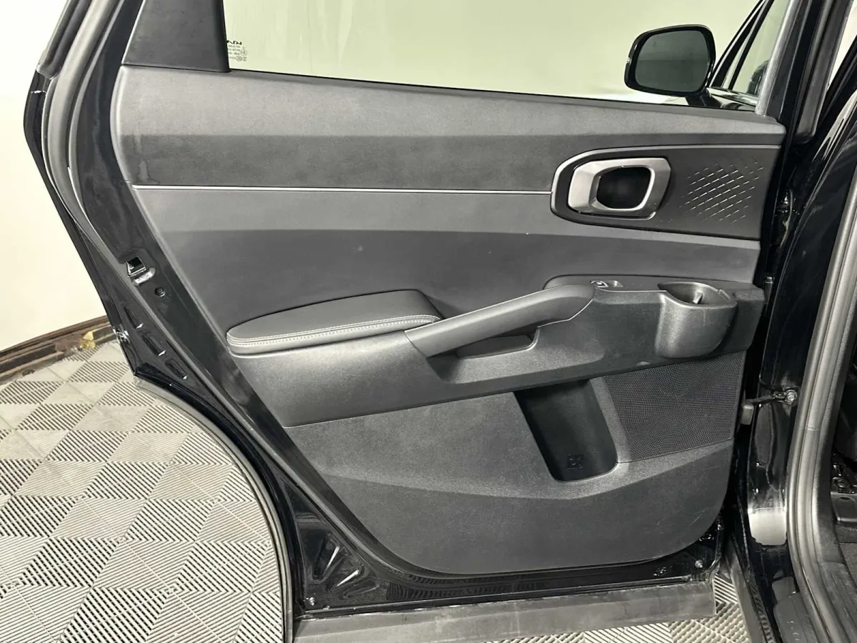 2025 Kia Sorento EX thumbnail 25