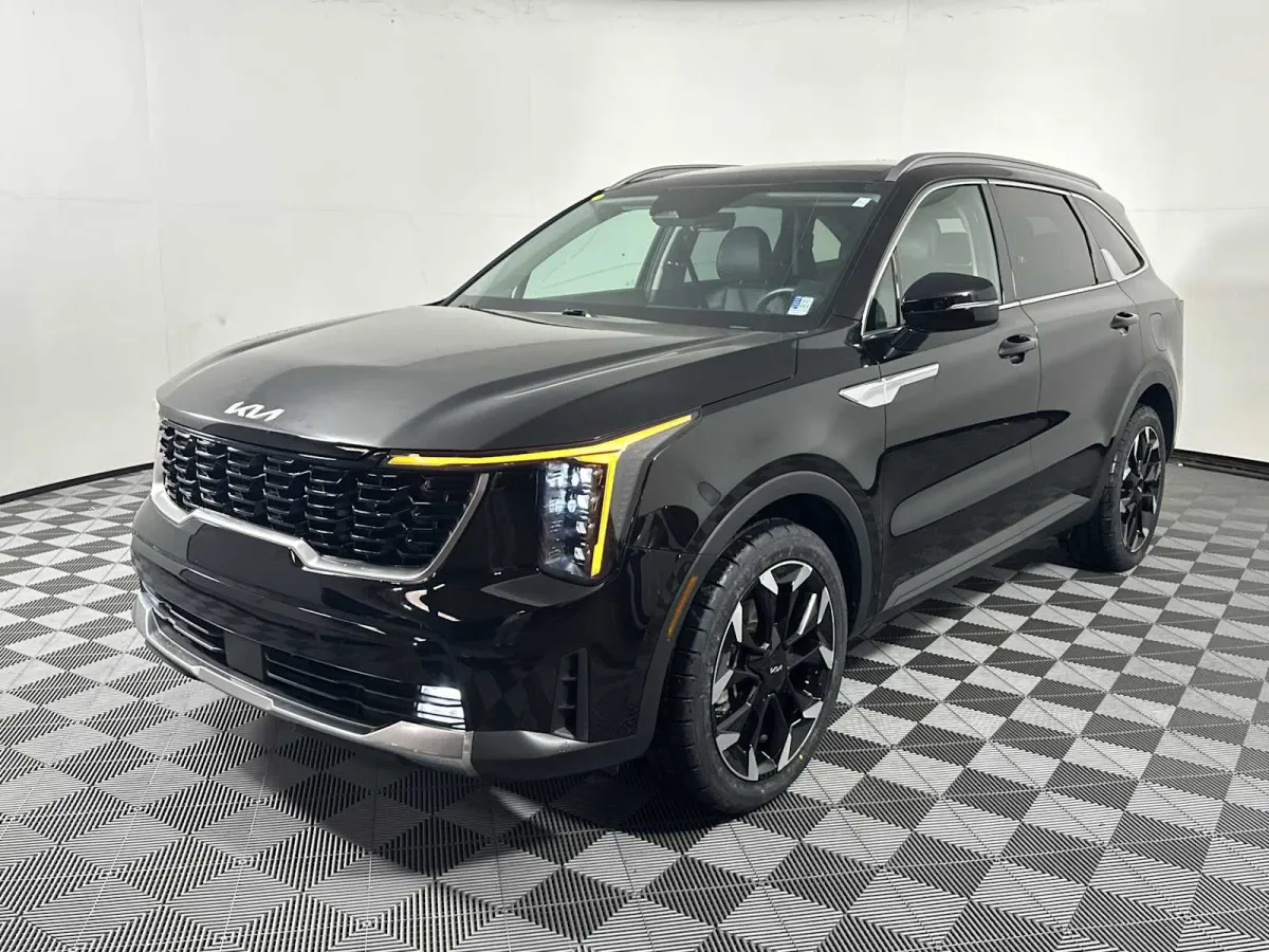 2025 Kia Sorento EX thumbnail 3