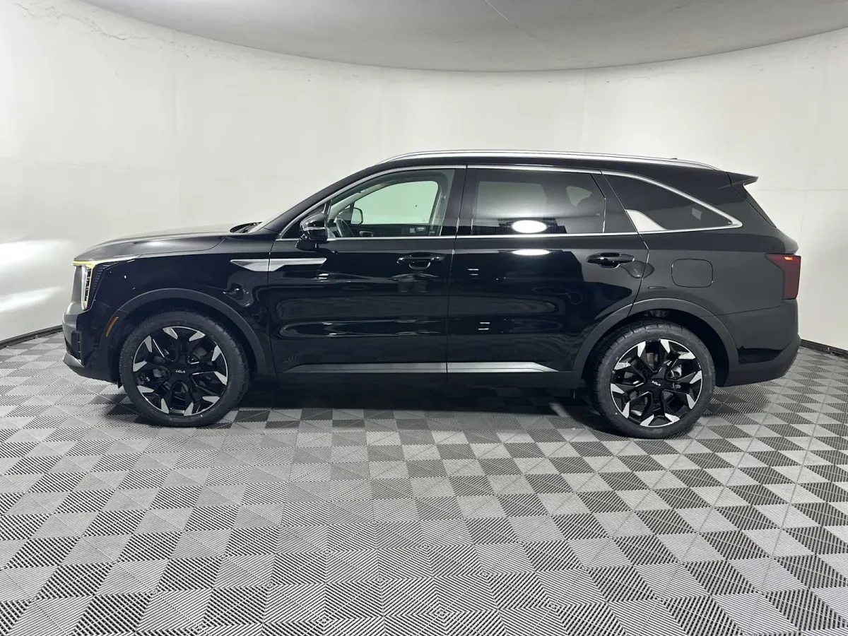 2025 Kia Sorento EX thumbnail 4