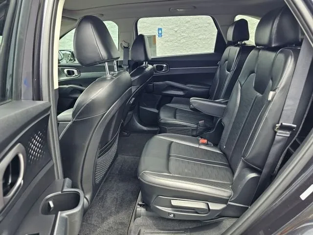 2025 Kia Sorento EX thumbnail 33
