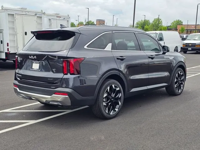 2025 Kia Sorento EX thumbnail 9