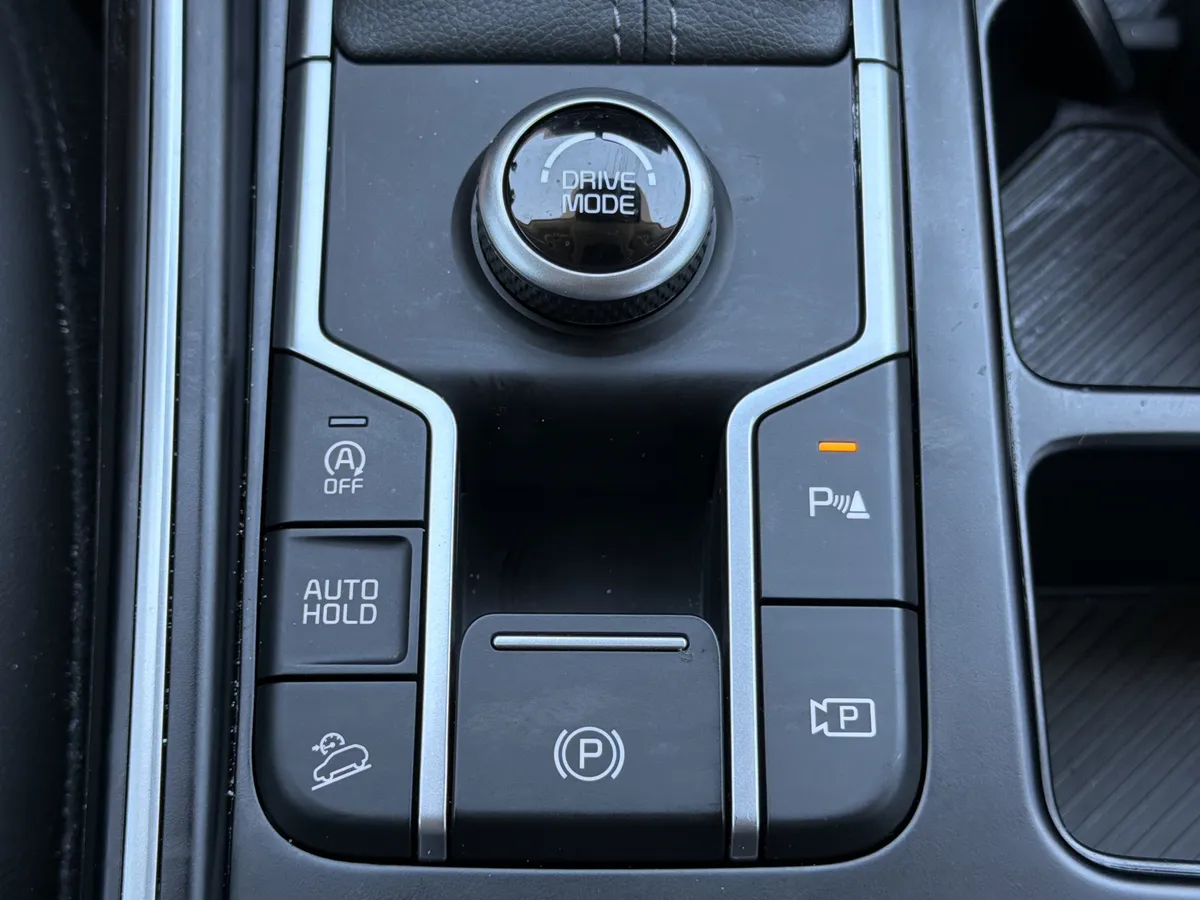 2025 Kia Sorento EX thumbnail 10