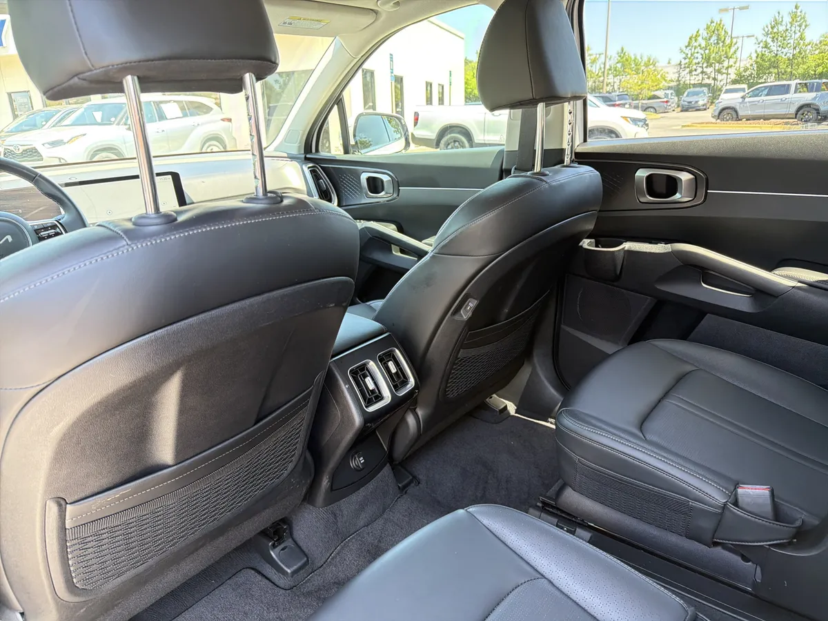 2025 Kia Sorento EX thumbnail 20