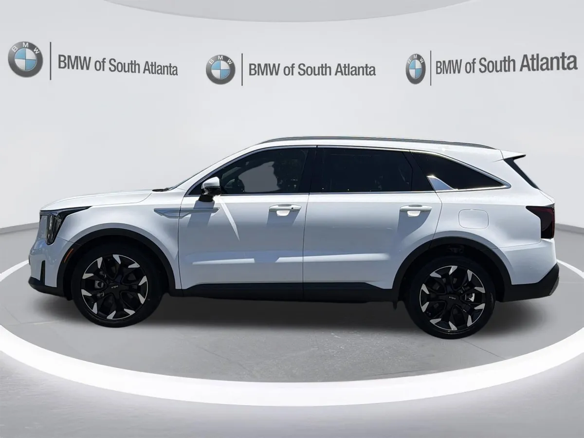 2025 Kia Sorento EX thumbnail 23