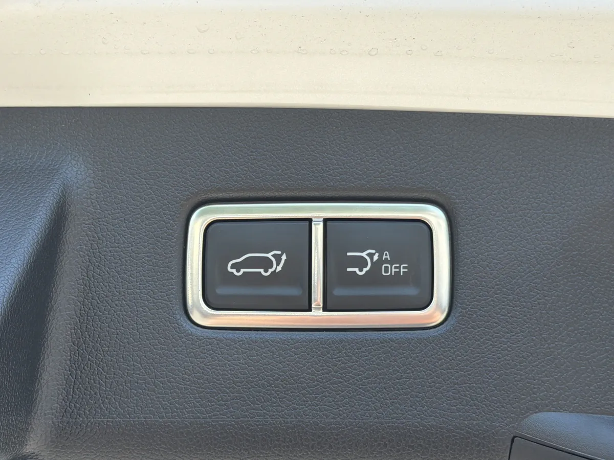 2025 Kia Sorento EX thumbnail 27