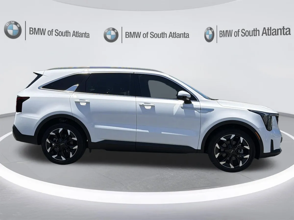 2025 Kia Sorento EX thumbnail 29