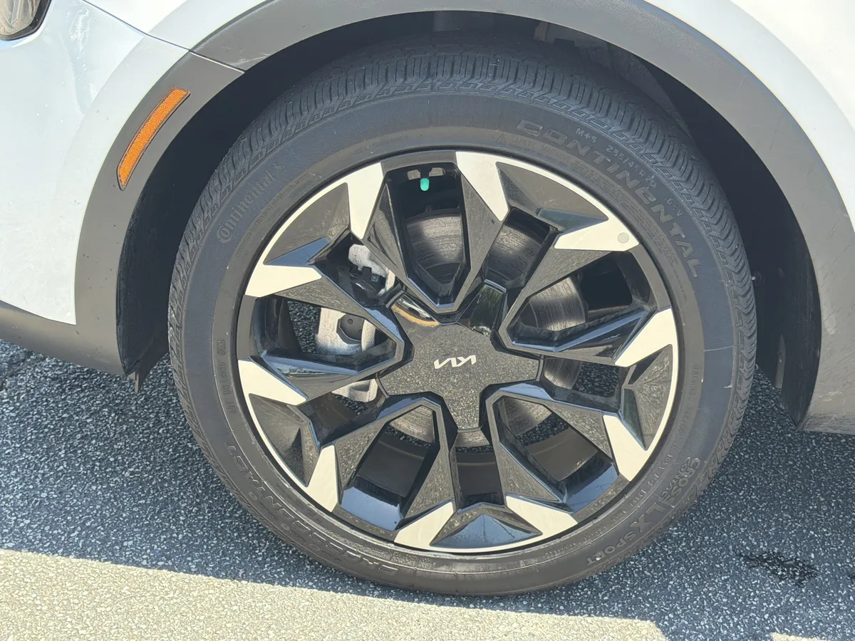 2025 Kia Sorento EX thumbnail 31