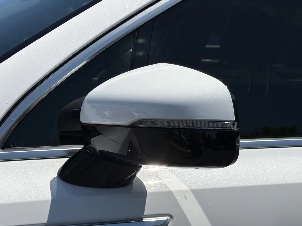 2025 Kia Sorento EX thumbnail 32