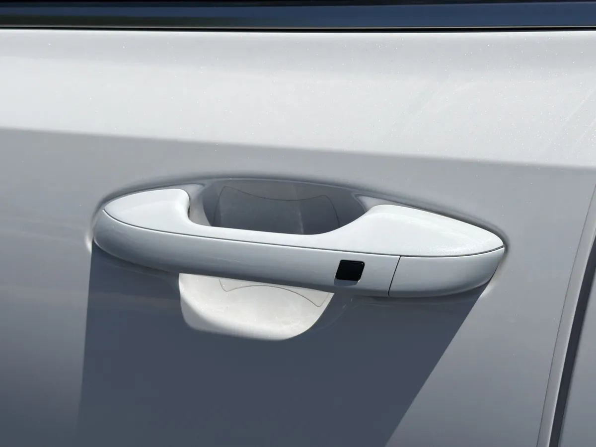 2025 Kia Sorento EX thumbnail 33