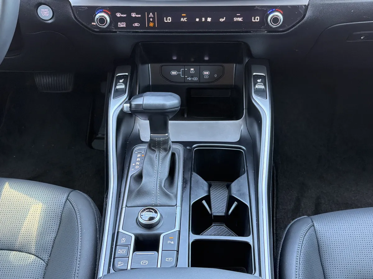2025 Kia Sorento EX thumbnail 5