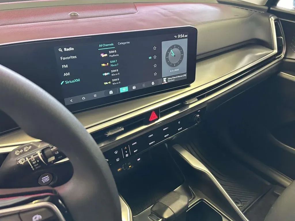 2025 Kia Sorento LX thumbnail 20