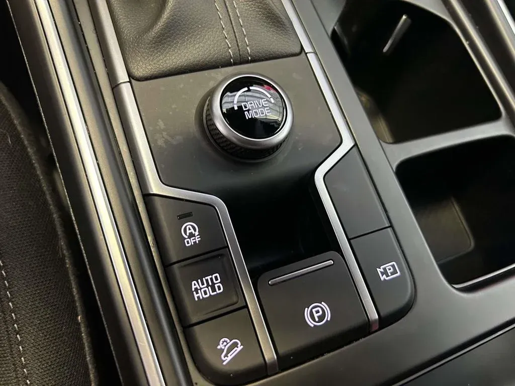 2025 Kia Sorento LX thumbnail 21