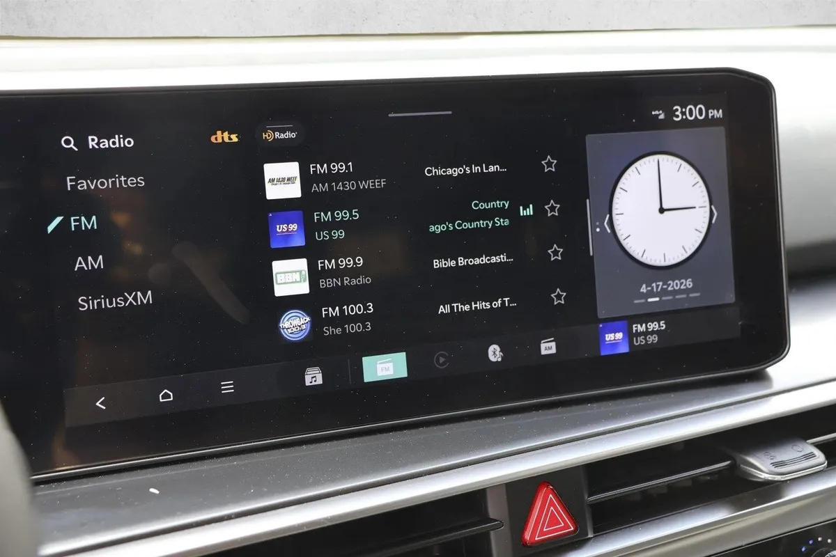 2025 Kia Sorento LX thumbnail 17