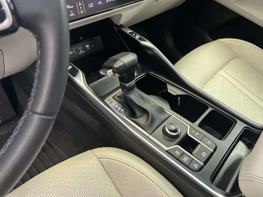 2025 Kia Sorento S thumbnail 20