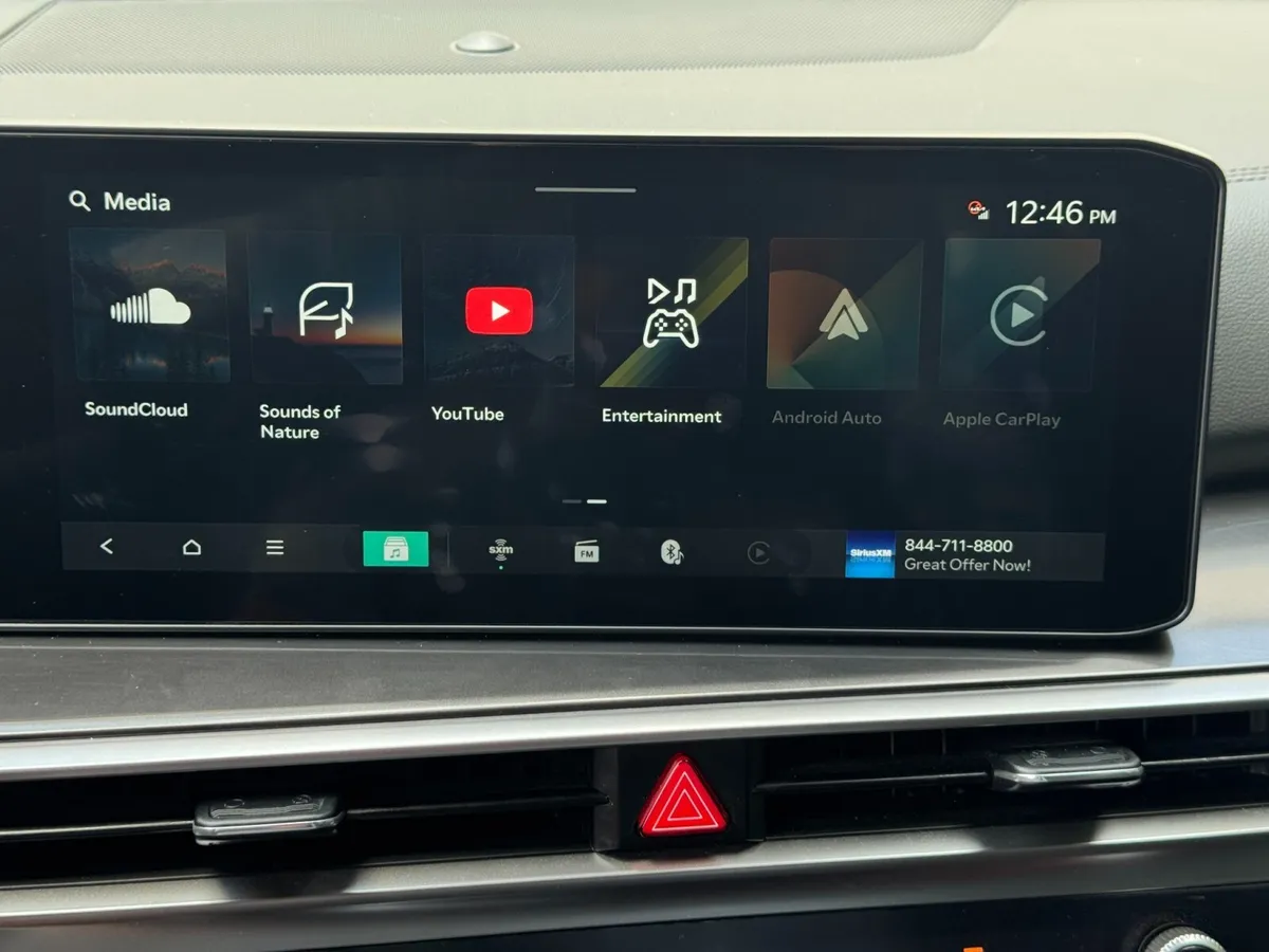 2025 Kia Sorento S thumbnail 26