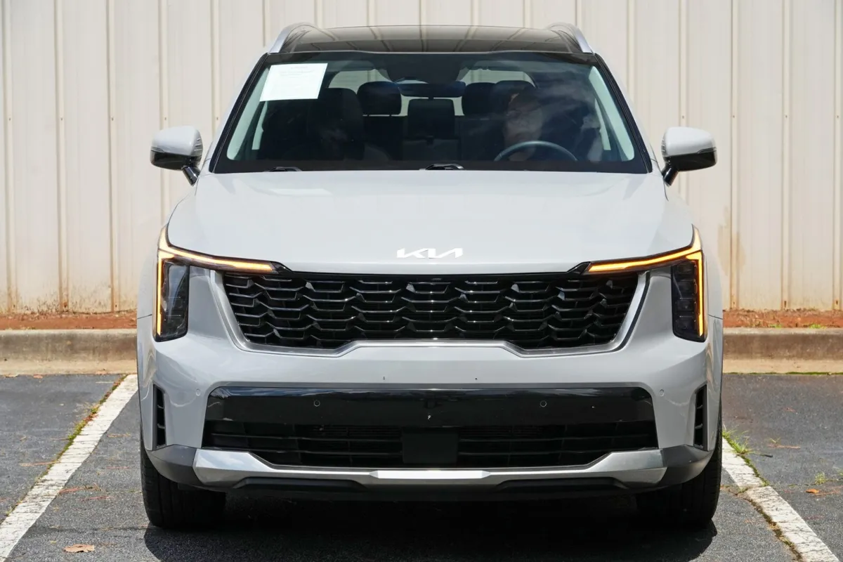2025 Kia Sorento S thumbnail 46