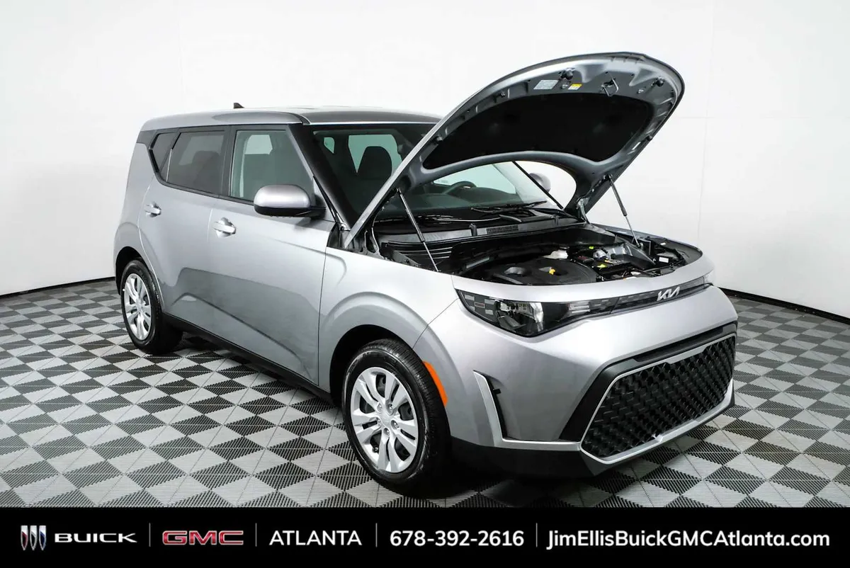 2025 Kia Soul LX thumbnail 30