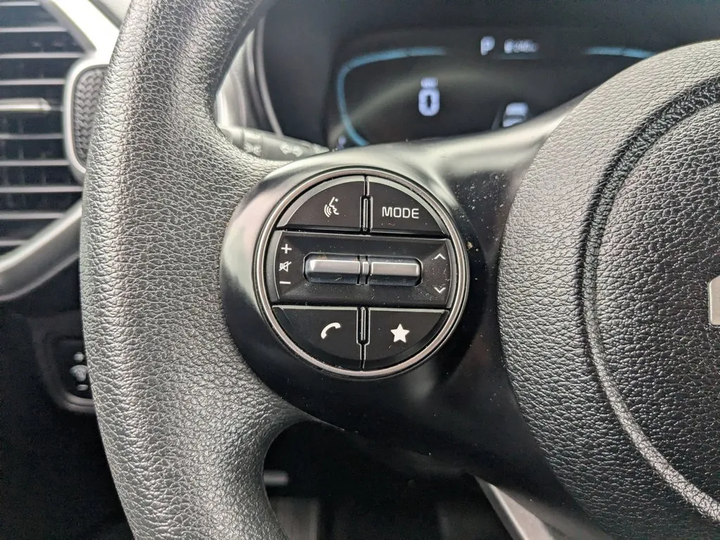 2025 Kia Soul LX thumbnail 20