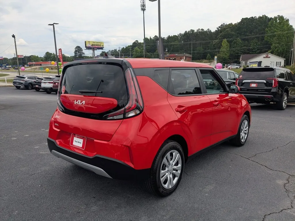 2025 Kia Soul LX thumbnail 5