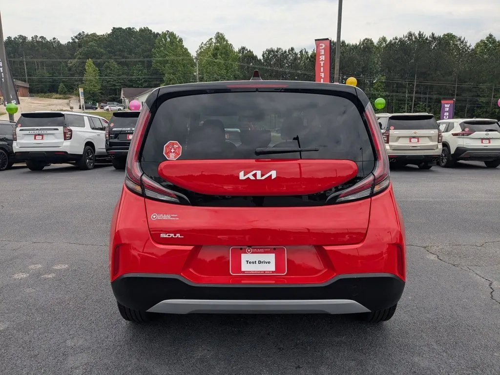 2025 Kia Soul LX thumbnail 6