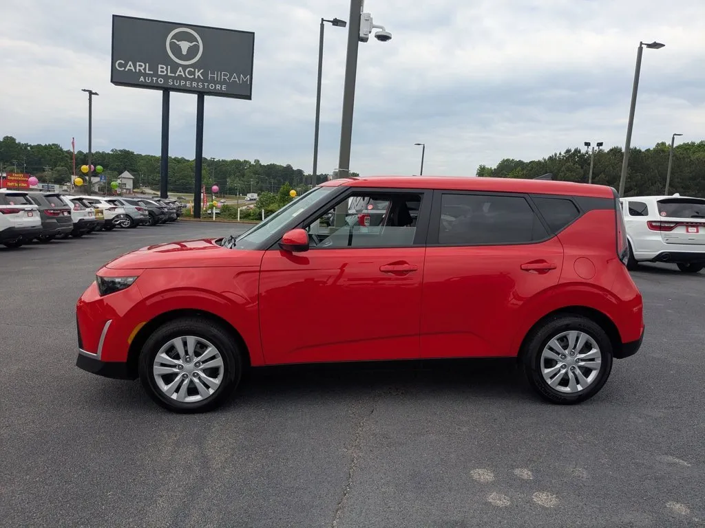 2025 Kia Soul LX thumbnail 8