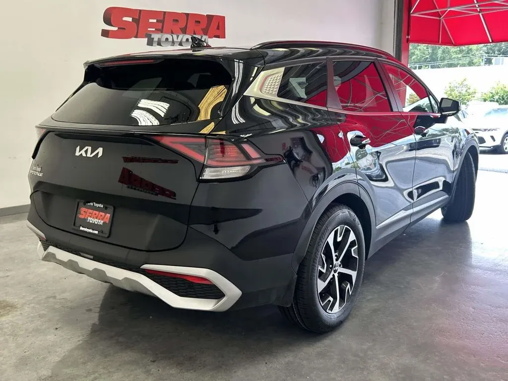 2025 Kia Sportage EX thumbnail 3