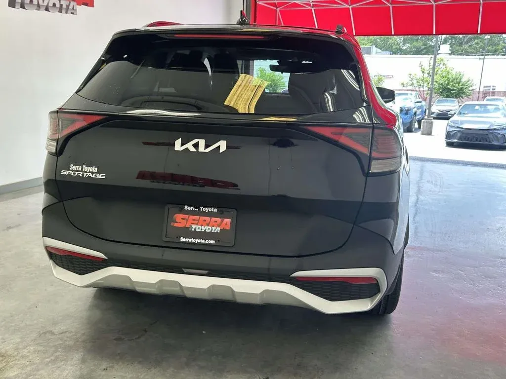 2025 Kia Sportage EX thumbnail 4
