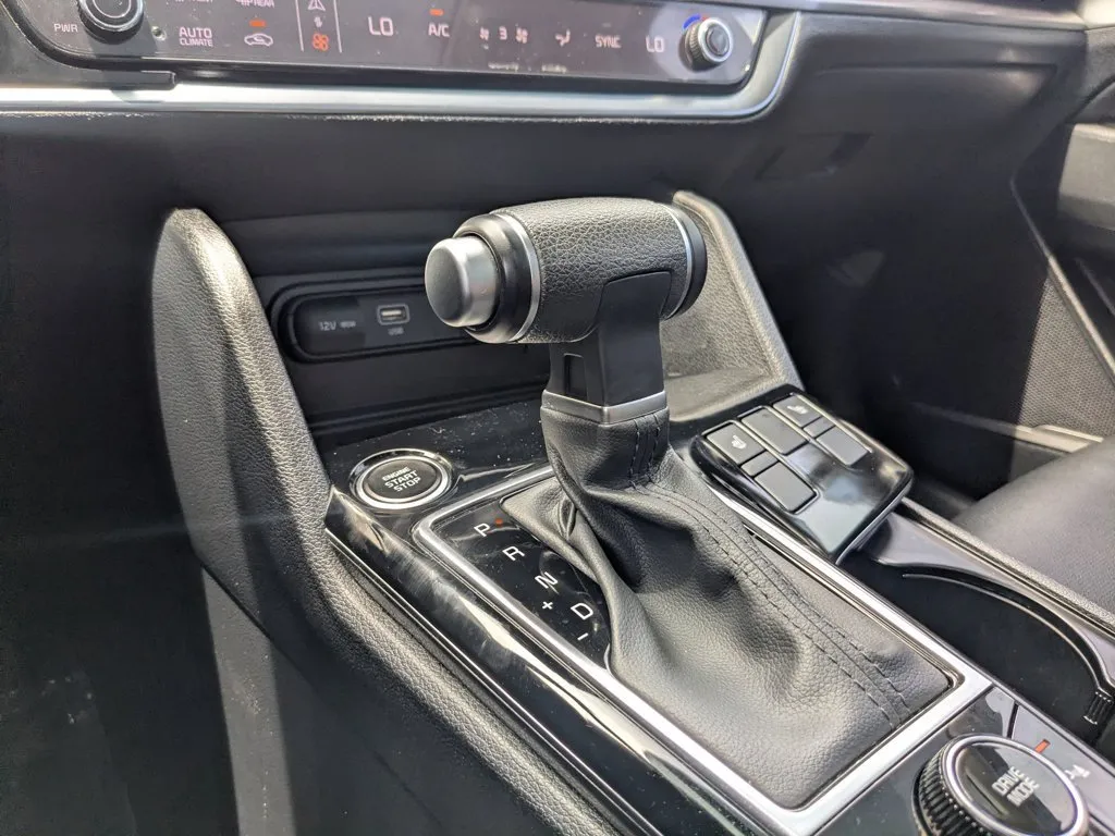 2025 Kia Sportage EX thumbnail 19