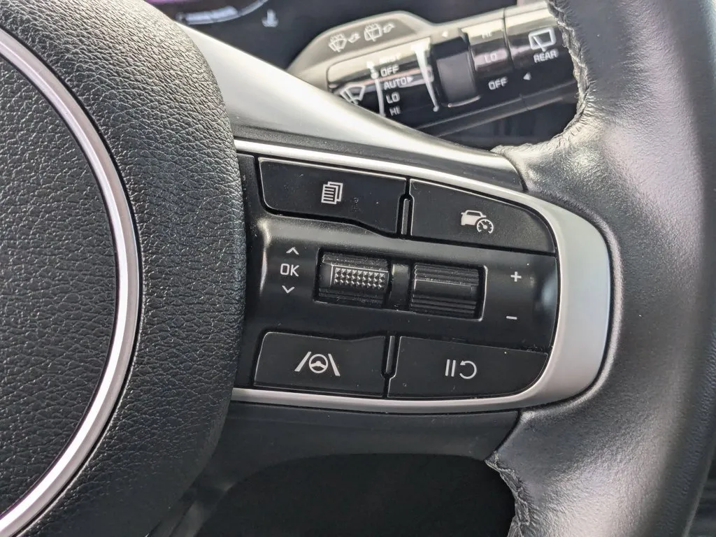 2025 Kia Sportage EX thumbnail 23