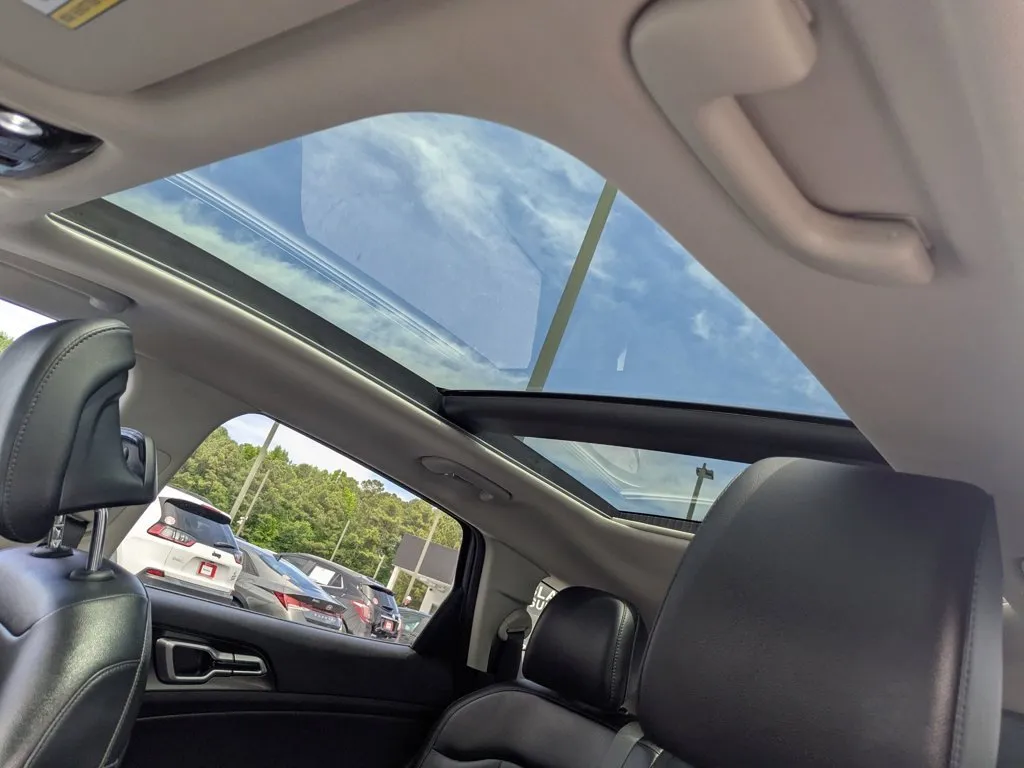 2025 Kia Sportage EX thumbnail 24