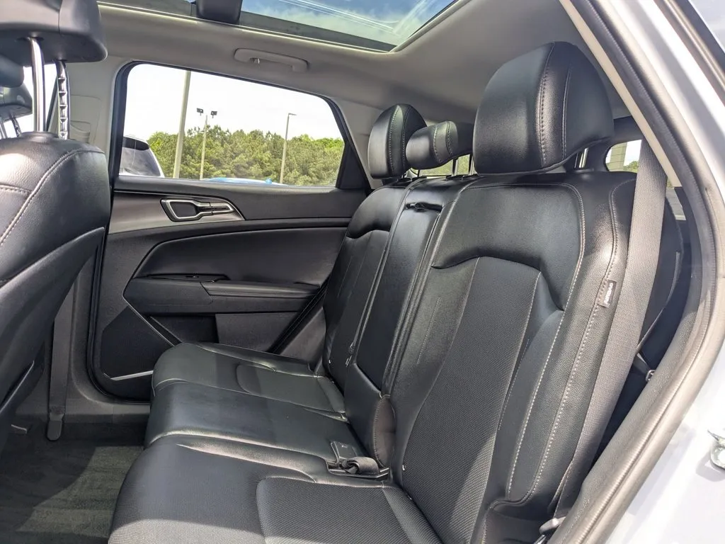 2025 Kia Sportage EX thumbnail 25